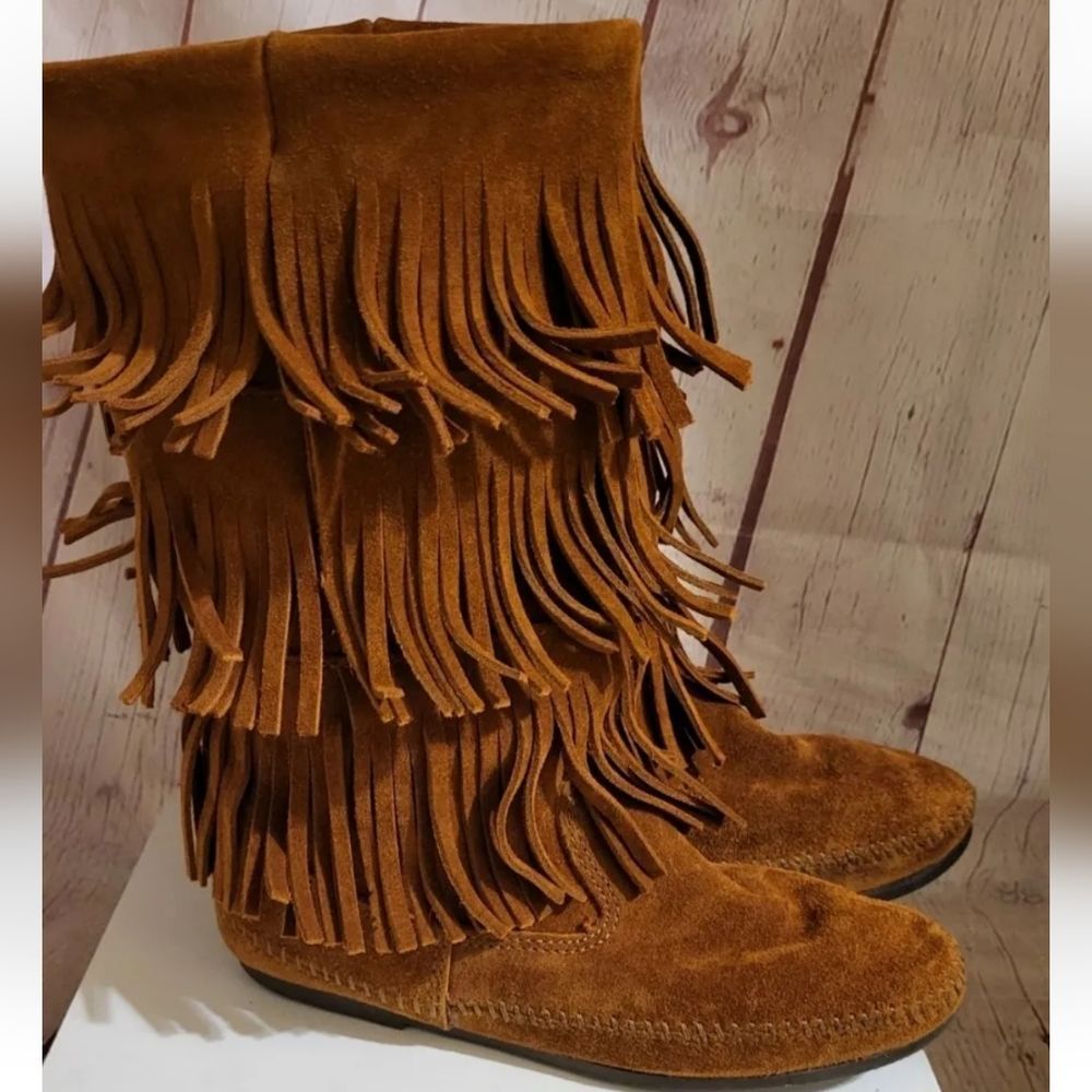 Minnetonka Brown Suede 3 Tiered  Fringe Knee-High Hard Soled Moccasin Boots